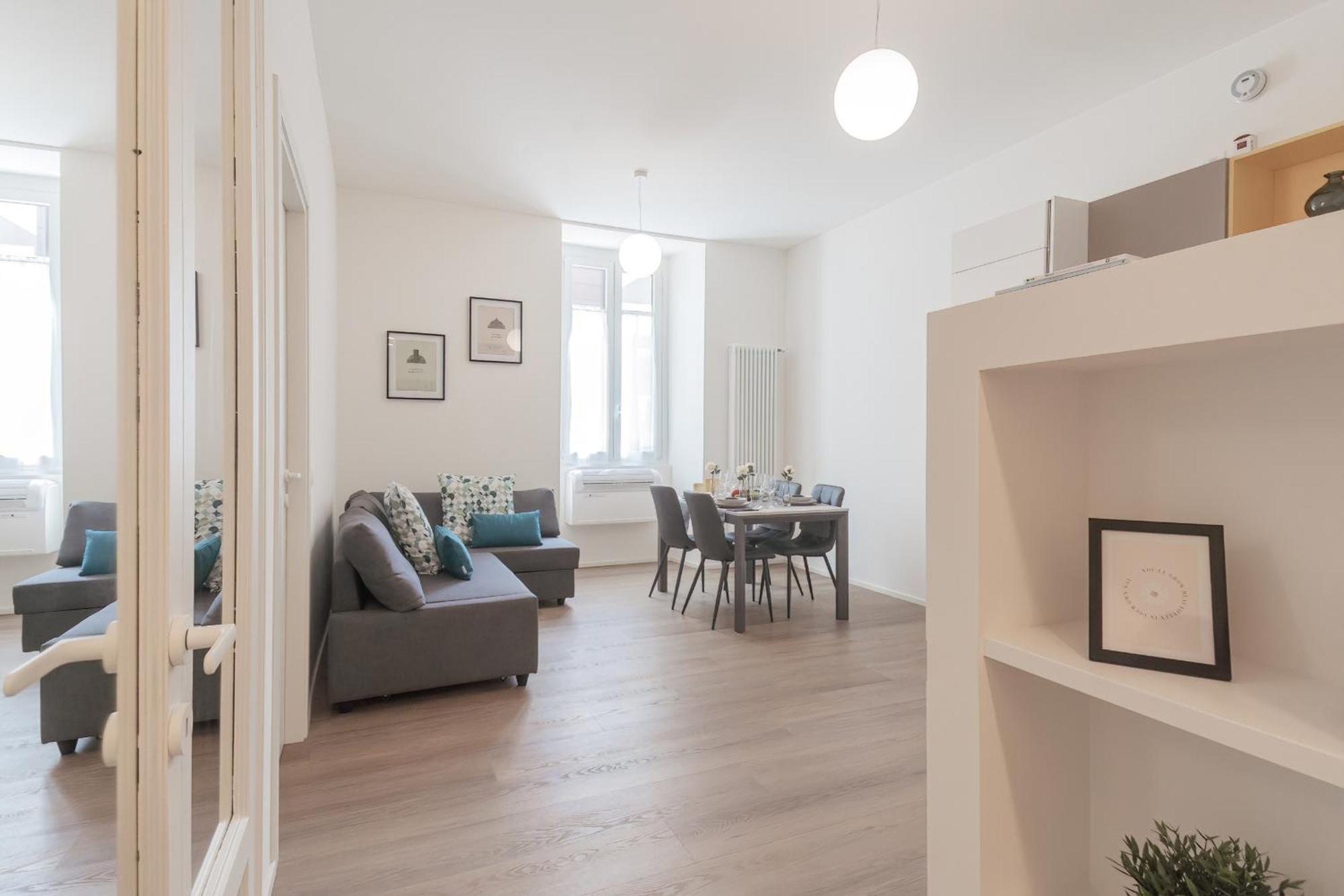 Manaraquattro - Apartament In Como Near The Center With Free Parking - Lake コモ エクステリア 写真