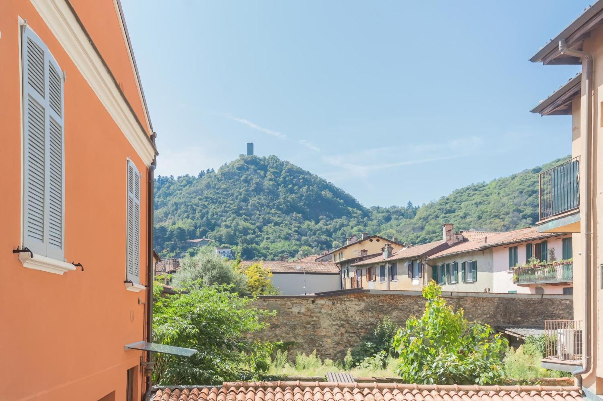 Manaraquattro - Apartament In Como Near The Center With Free Parking - Lake コモ エクステリア 写真