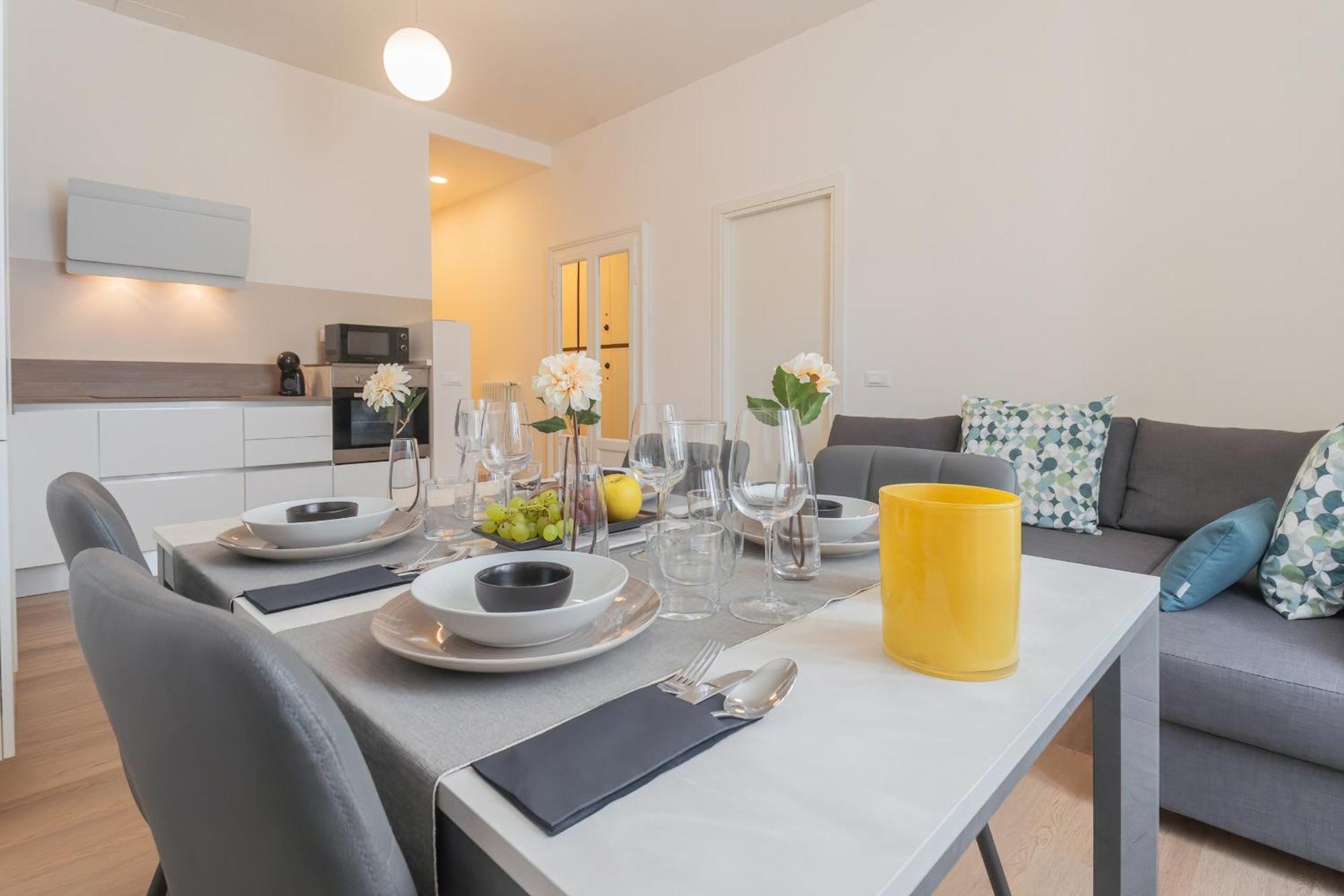 Manaraquattro - Apartament In Como Near The Center With Free Parking - Lake コモ エクステリア 写真